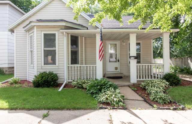 213 9th Avenue Northwest - 213 9th Avenue Northwest, Rochester, MN 55901