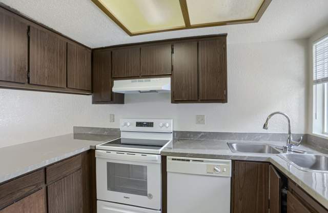 2-Bedroom Townhome with Updated Kitchen + In-Unit Washer & Dryer Gallery 2