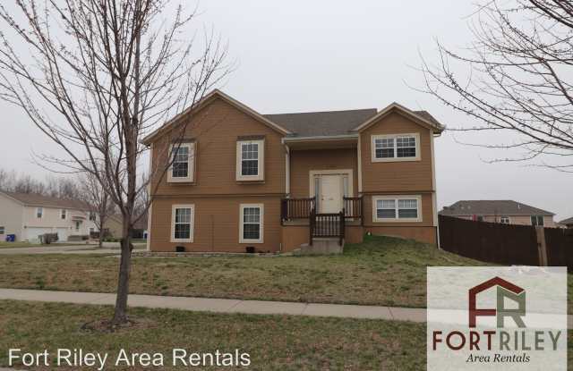 2703 Valley Dr. Gallery 2
