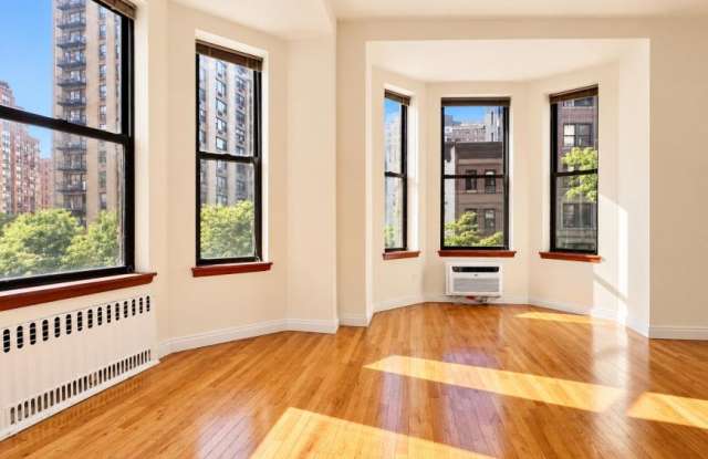 213 West 71st Street Gallery 2