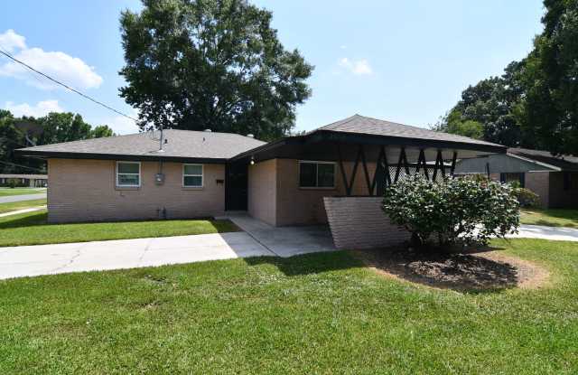 Newly updated, 3 bedroom, 1.5 bath home in Baker photos photos