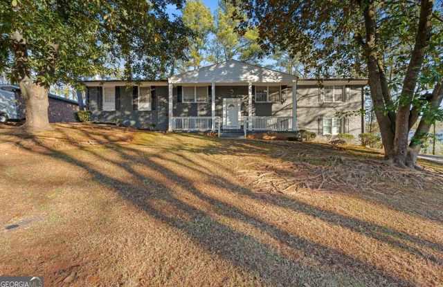 2382 Peachwood Circle NE photos photos
