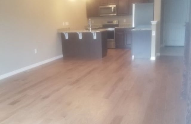 2409 Ridge Top Drive 3 Gallery 3