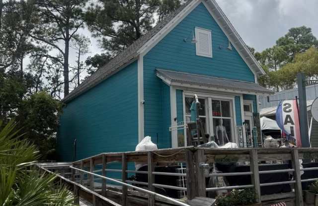 107 Cannery Lane Gallery 3