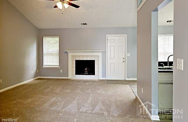 1185 Mercury Drive Gallery 2