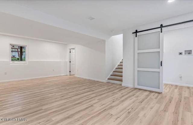 2704 Starlight Terrace Gallery 3