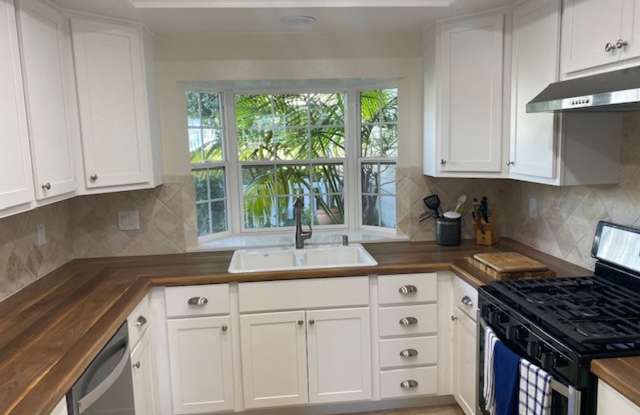 2702 HILLSIDE DRIVE Gallery 3