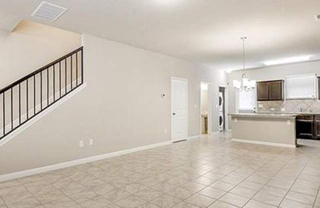 316 Crater Lake Drive Gallery 2