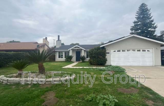 143 N Simon - 143 North Simon Street, Visalia, CA 93292