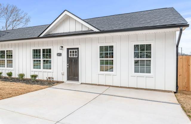 Beautiful Two Bedroom Duplex in Gastonia! photos photos