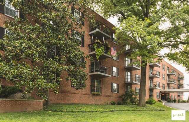 Algonquin Apartments Gallery 3