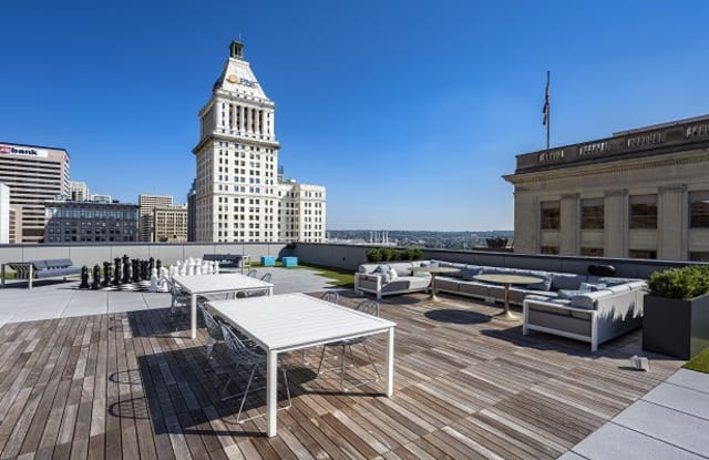 4th and Race photos photos