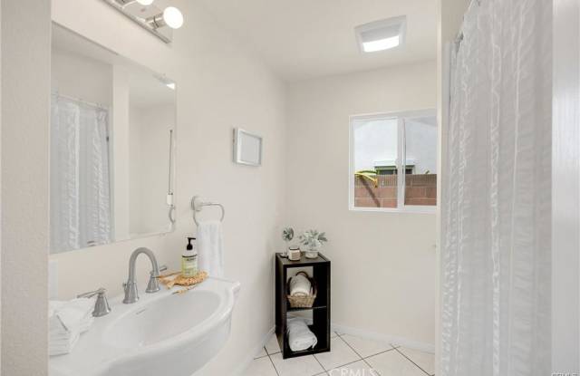 1620 South Ivanhoe Street - 1620 South Ivanhoe Street, Anaheim, CA 92804