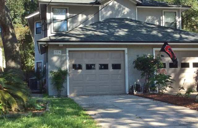 379 1st St - 379 1st Street, Atlantic Beach, FL 32233