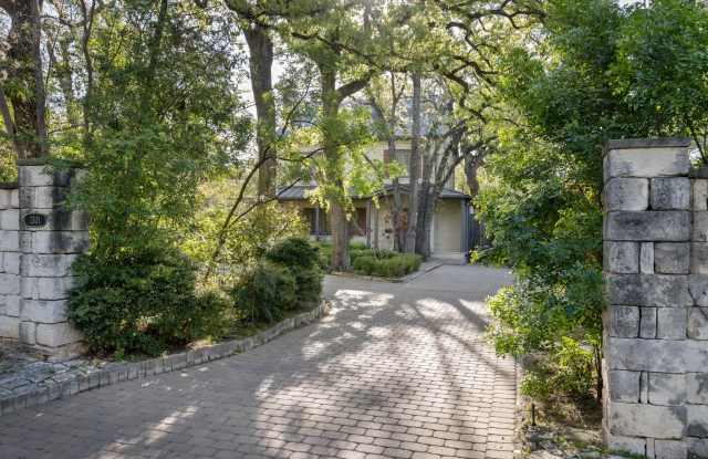 1301 Kent Lane photos photos