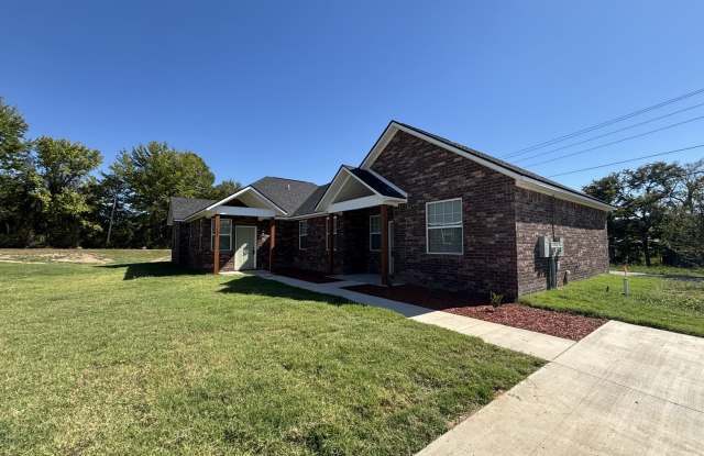 1702 Green Meadow Drive - B Gallery 1