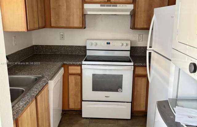 2062 NE 167th Street 3-112, North Miami Beach, FL 33162 - 2062 Northeast 167th Street, North Miami Beach, FL 33162