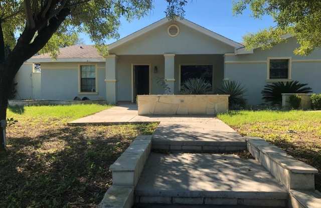 2090 Crescent Blvd photos photos
