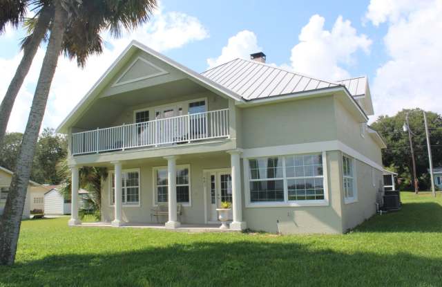Furnished 3 bed 2.5 bath Riverview Home w/ Pool photos photos