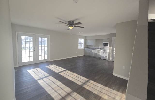 203 River Oaks Dr - 203 River Oaks Drive, Destrehan, LA 70047