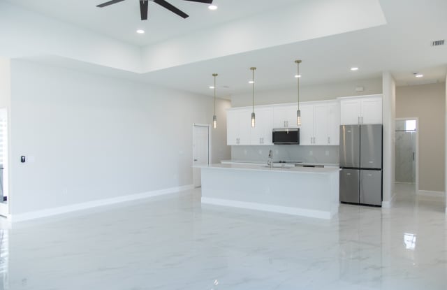 2217 Northeast 15th Terrace Gallery 3