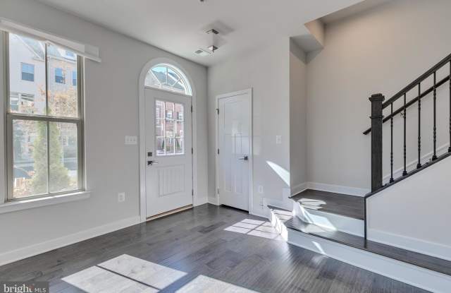 3708 JAMISON STREET NE Gallery 4