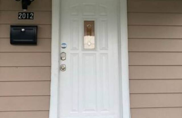 2012 North Auburn Street Gallery 2