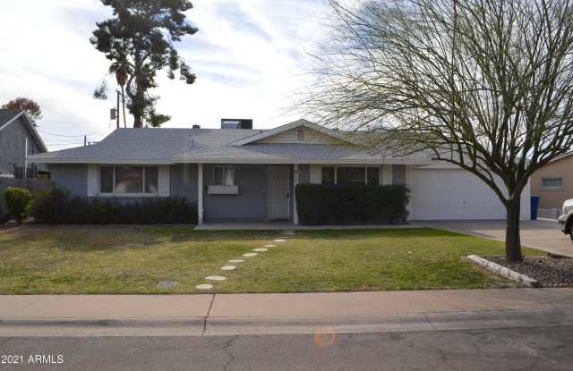 617 E HANCOCK Avenue - 617 East Hancock Avenue, Tempe, AZ 85281
