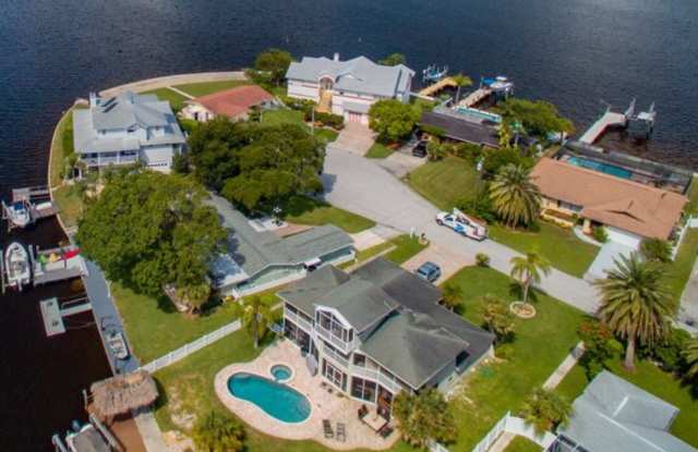 1901 Gulfview Dr - 1901 Gulfview Drive, Pasco County, FL 34691