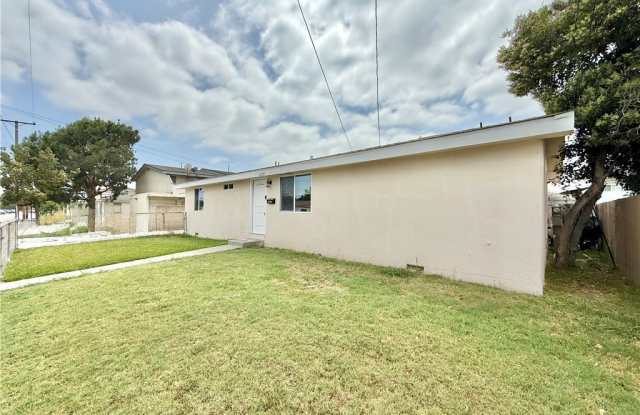 20735 Roseton Avenue photos photos