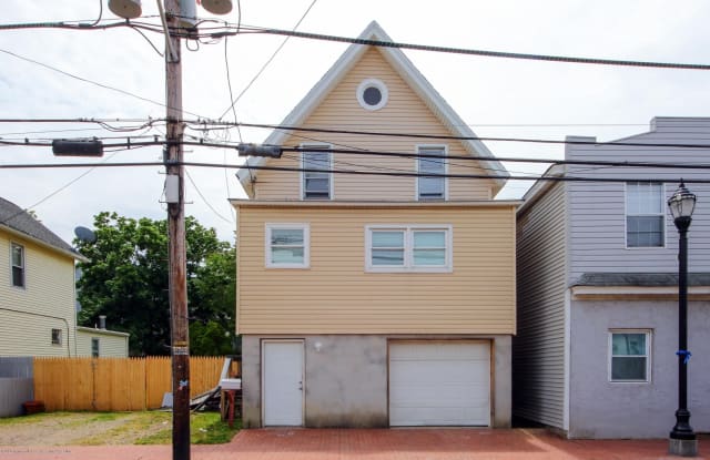 191 Bay Avenue - 191 Bay Avenue, Highlands, NJ 07732