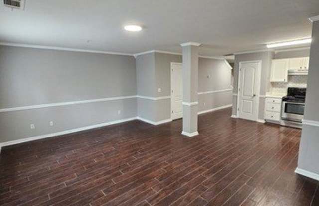 1759 Old Dogwood Gallery 3
