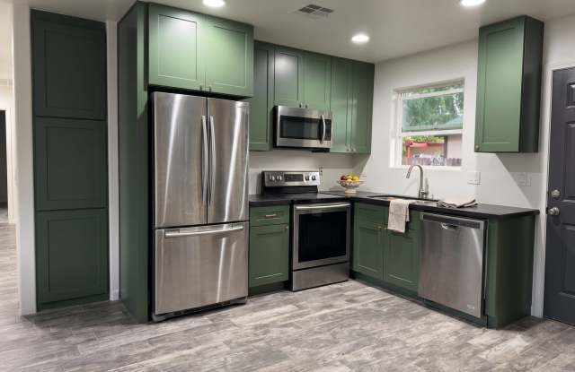2BR in the Heart of the Coronado Historic District — Steps from Local Dining & Downtown Phoenix photos photos