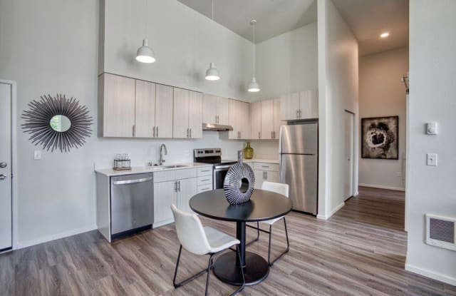 The Main Apartments + Lofts Gallery 3