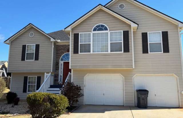 A must see! 5+ bedroom, 3 full bath, split foyer, on a cul-de-sac photos photos