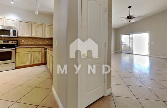 17826 N 13th Pl Gallery 2