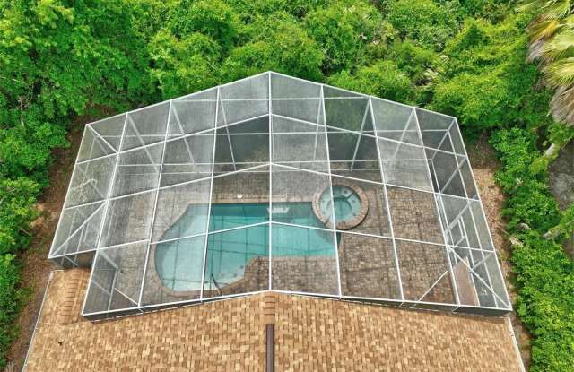 5 SAINT ANDREWS Court Gallery 3