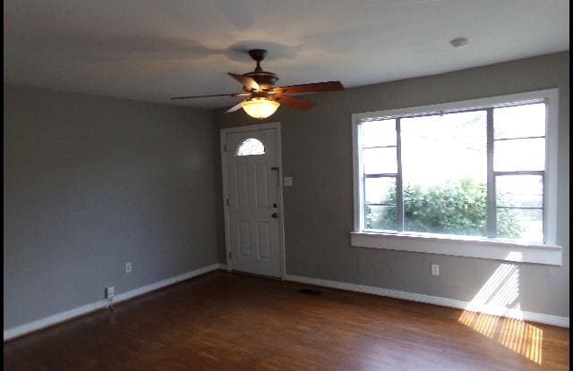 5919 Woodlawn photos photos
