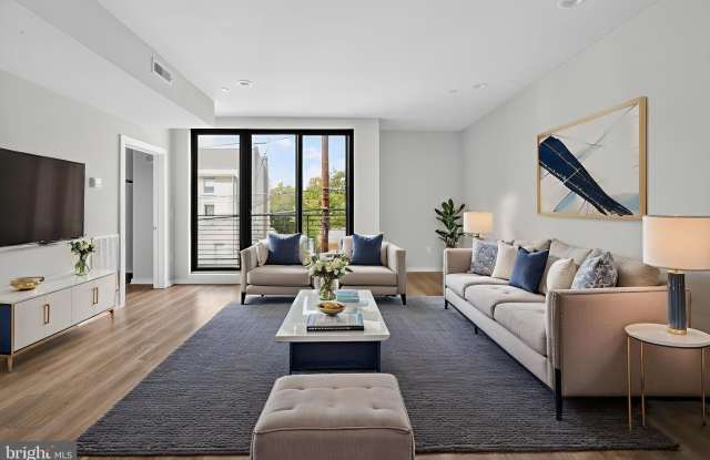 381 MARTIN Street unit: 2 photos photos