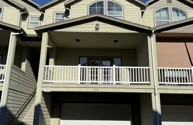 252 Hiatt Ln - 252 Hiatt Lane, Central Point, OR 97502 252 Hiatt Ln - 252 Hiatt Lane, Central Point, OR 97502