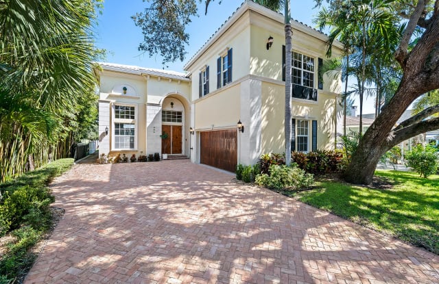 226 N Lakeside Drive - 226 North Lakeside Drive, Lake Worth, FL 33460