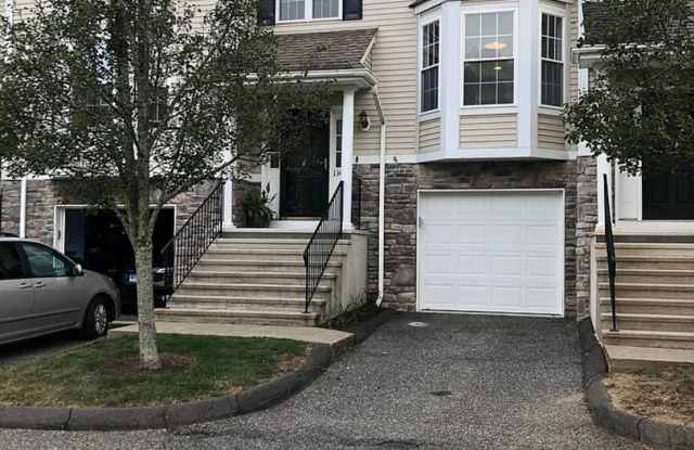 Charming 2BR Condo in Danbury photos photos Charming 2BR Condo in Danbury photos photos