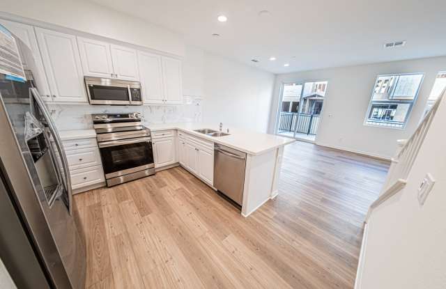 The Bluffs - 3 Bedroom 2 story Gallery 3