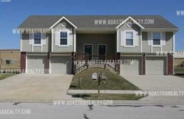 Spacious Platte City Duplex-Coming SOON!! photos photos