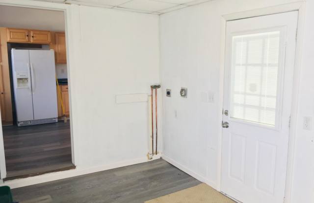 1557 CHICHESTER AVENUE Gallery 4