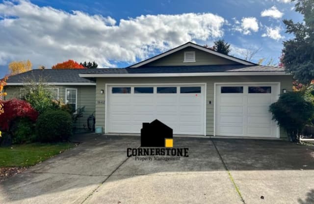 1842 Garden Drive - 1842 Garden Drive, Medford, OR 97504