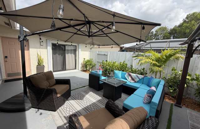 8847 THUMBWOOD Circle Gallery 2