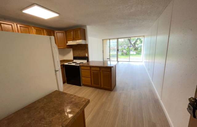 "Cathedral Point" Spacious Ground-Floor 1-Bedroom For Rent. Gallery 4