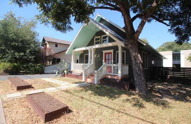 Beautiful Home with Separate Art Studio - Minutes from Downtown photos photos