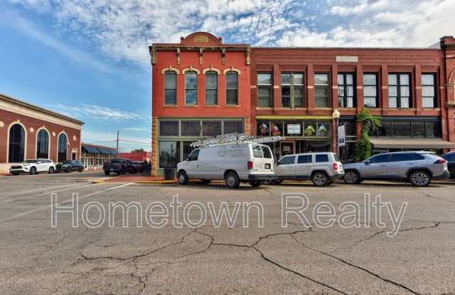124 W Oklahoma Avenue photos photos
